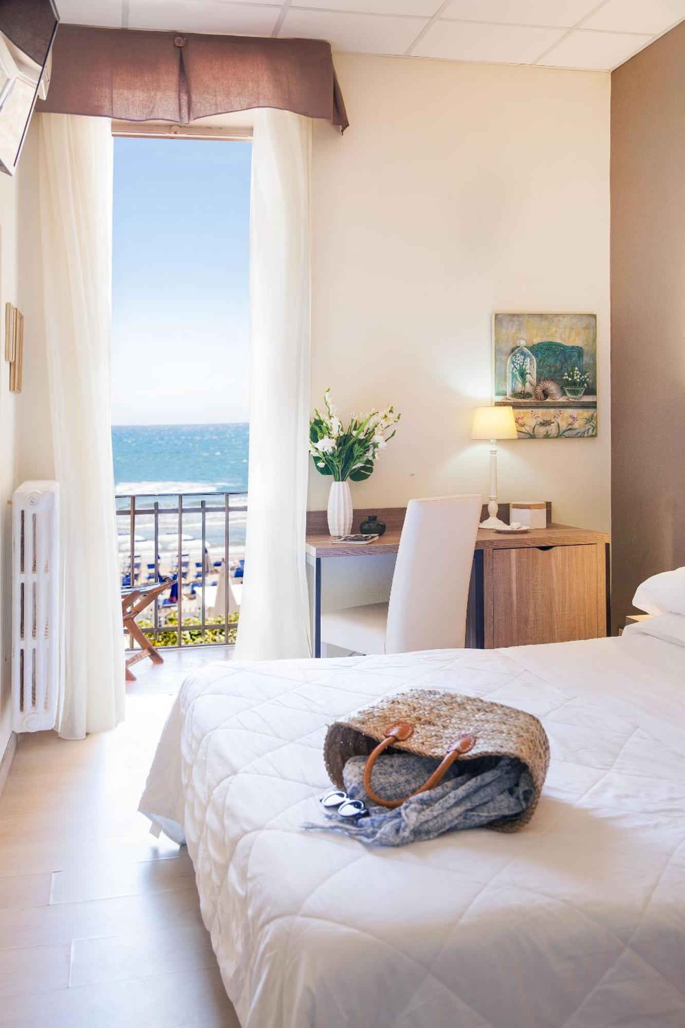 Hotel Tina Ντιάνο Μαρίνα Εξωτερικό φωτογραφία